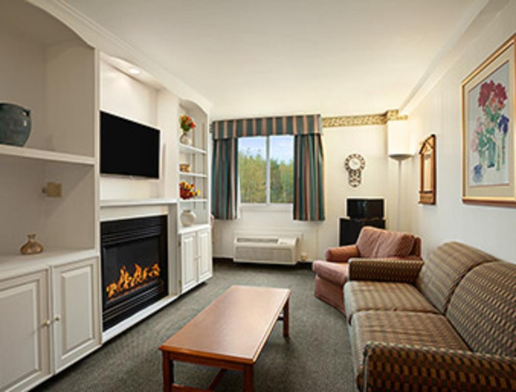 Days Inn By Wyndham Rutland/Killington Area Bagian luar foto