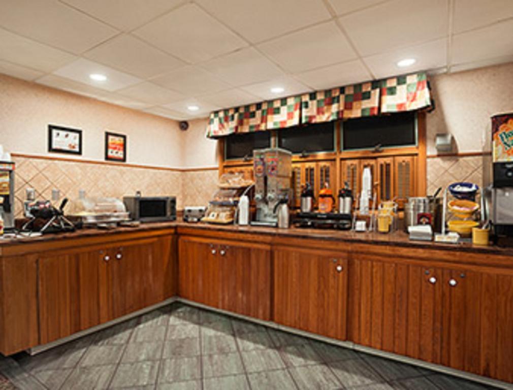 Days Inn By Wyndham Rutland/Killington Area Bagian luar foto