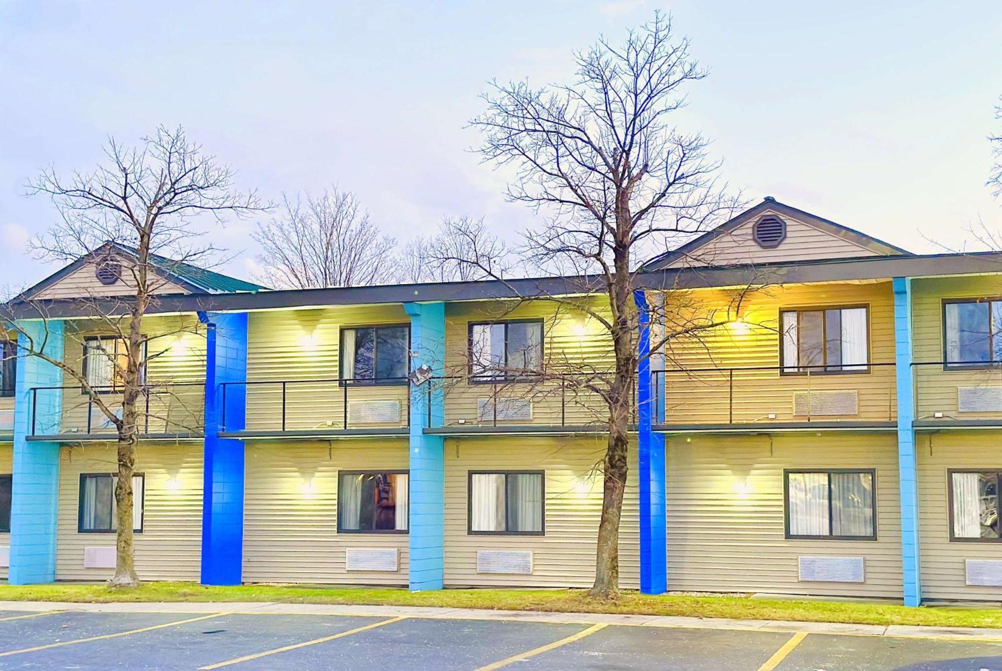 Days Inn By Wyndham Rutland/Killington Area Bagian luar foto