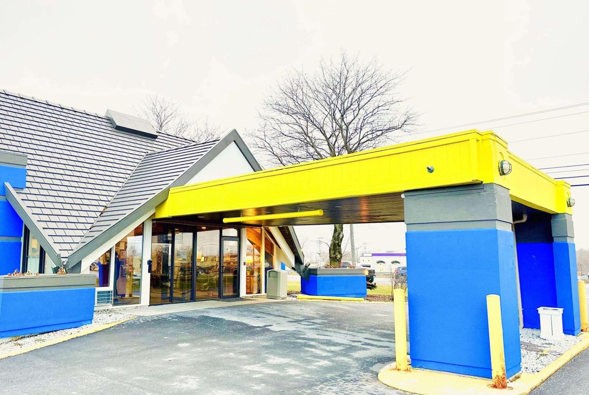 Days Inn By Wyndham Rutland/Killington Area Bagian luar foto